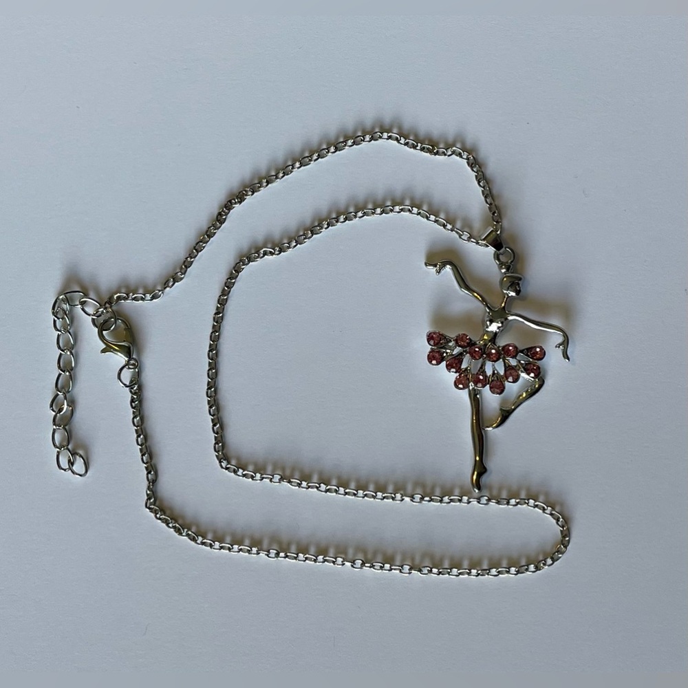 🆕 Ballerina Necklace - Pink - Picture 10 of 16